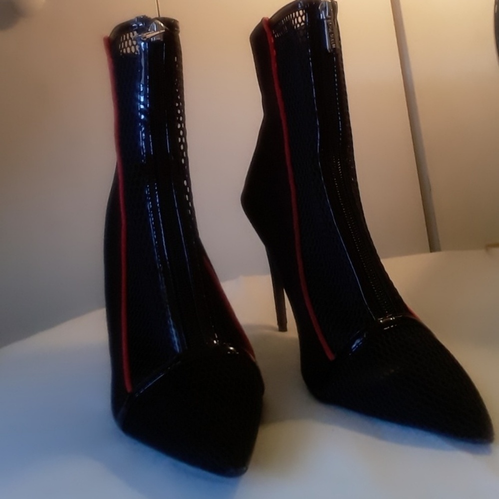 Shoes - Picture 3 of 3